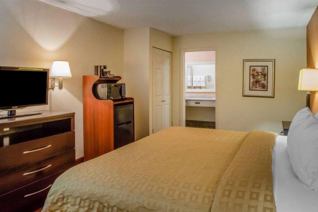 Clarion Suites Augusta Extérieur photo
